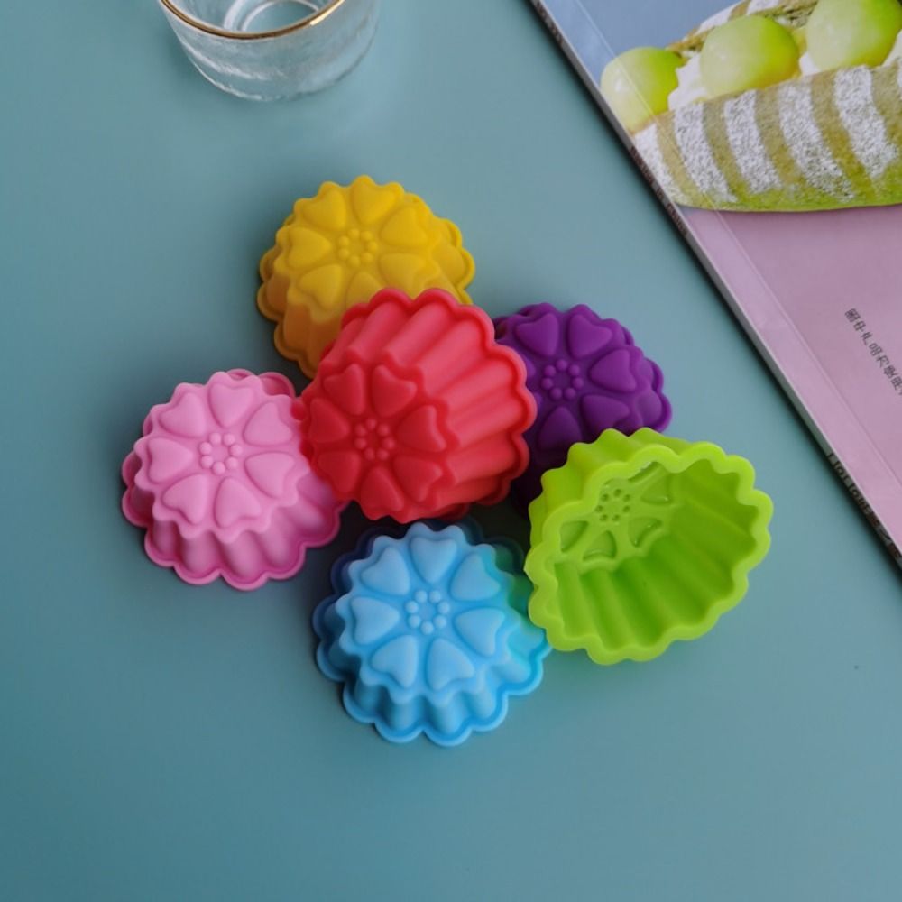 Soap Making Party - かわいい5cmフラワーシリコンケーキ型 耐熱性 再利用可能 ミニ石鹸型 DIYベーキングツール