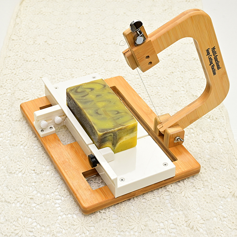 オールインワンワイヤーソープカッティングワークベンチ、コール - Soap Making Process のレビューと価格