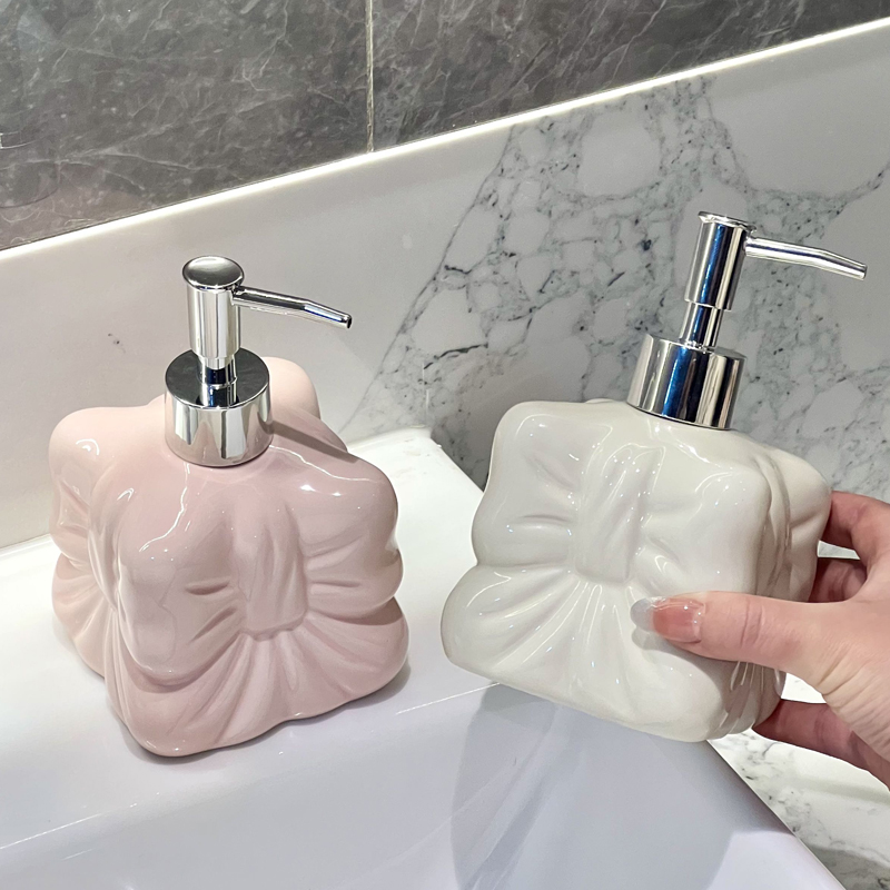 かわいいリボン型のセラミック製ボトル、リボン型の液体石鹸ディ - Soap Making Jar のレビューと価格