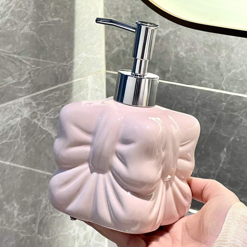 かわいいリボン型のセラミック製ボトル、リボン型の液体石鹸ディ - Soap Making Jar のレビューと価格