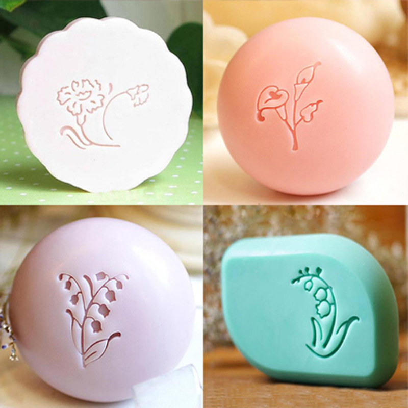 小さな花柄の手作り石鹸スタンプ、透明なDIY天然アクリル、装 - Soap Making Websites のレビューと価格